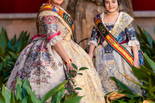 ROSA Y ESTELA