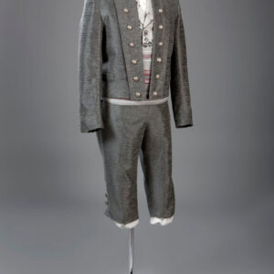 TRAJE TORRENTI SIGLO